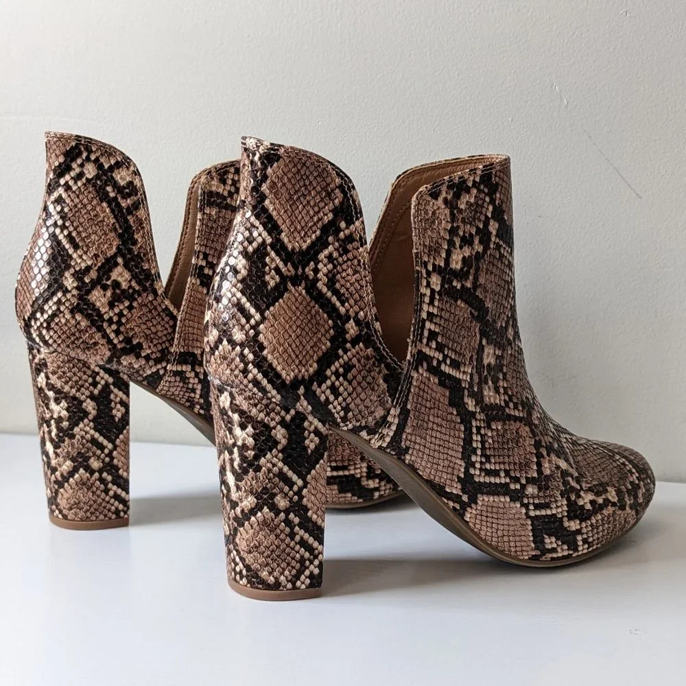 Lane Bryant Dream Cloud Cutout High Heel Bootie - Snakeskin - 11W - Picture 13 of 15